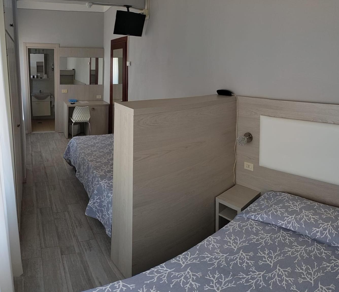 Albergo Battelli (Adults Only) Марина-ди-Пьетрасанта Экстерьер фото